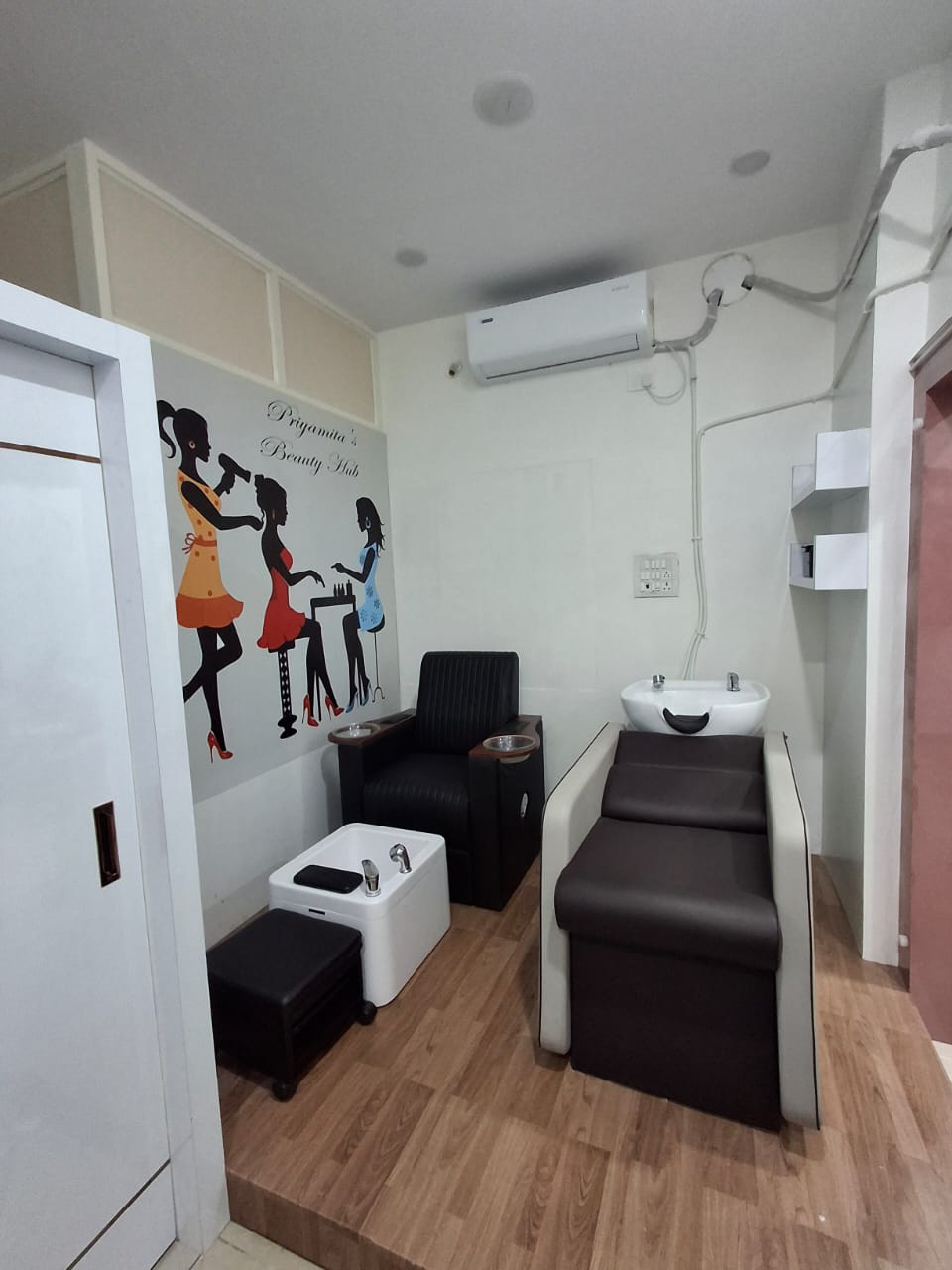 Salon Interior